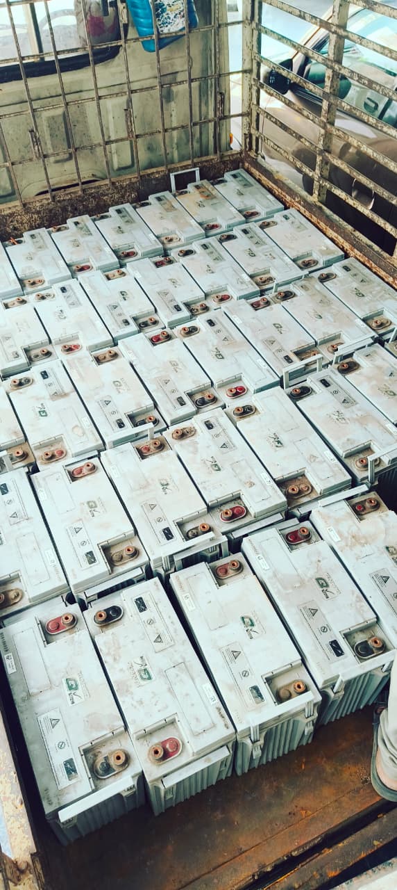 Industrial UPS batteries in bulk